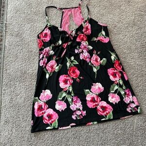 Secret Treasures Black & Pink Raiser Back Gown
w Pink Flowers Womens 

Size XL